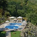 度假居 瓦坎扎别墅极光之家招待所 Laureana Cilento