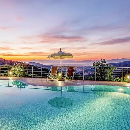 Casa Aurora Holiday home *