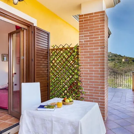 Casa Aurora Holiday home Laureana Cilento