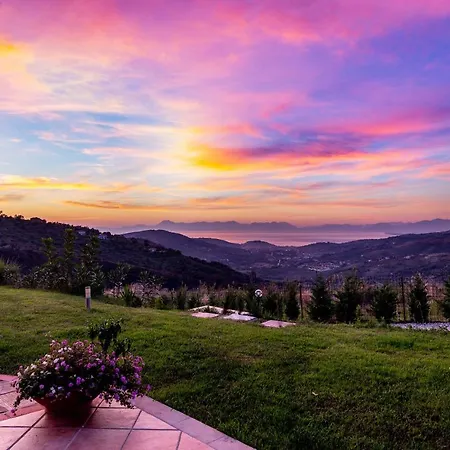 Casa Aurora Holiday home Laureana Cilento