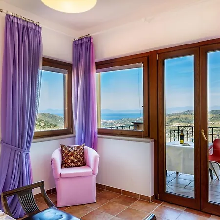 Holiday home Casa Aurora Laureana Cilento